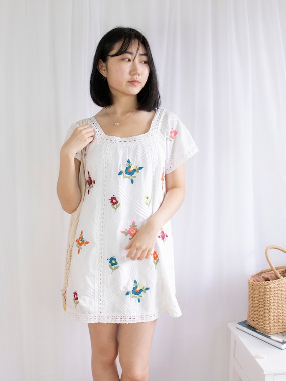 Vintage Flower Embroidered Square Neck Mini Dress