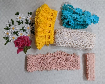 Vintage Trim and Flower Appliques Bundle Ribbon Lace Sewing Dressmaking Home Fashions