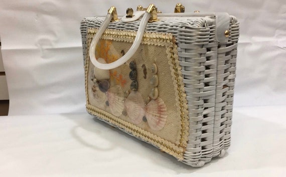 Prince Charming White Wicker sachel with lucite ha