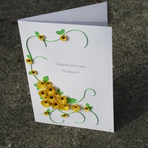 Gefeliciteerd, afgestudeerd! Handgemaakte kaart met zonnebloemen