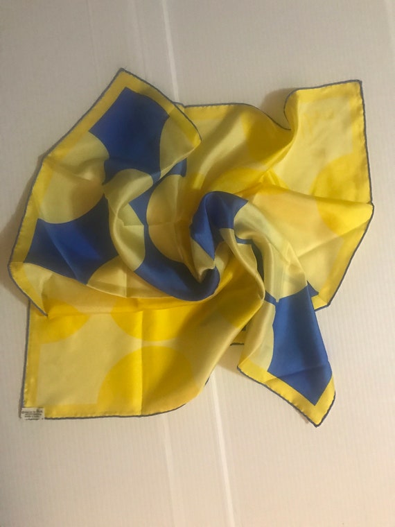 Vintage Vera Neumann silk scarf - image 3