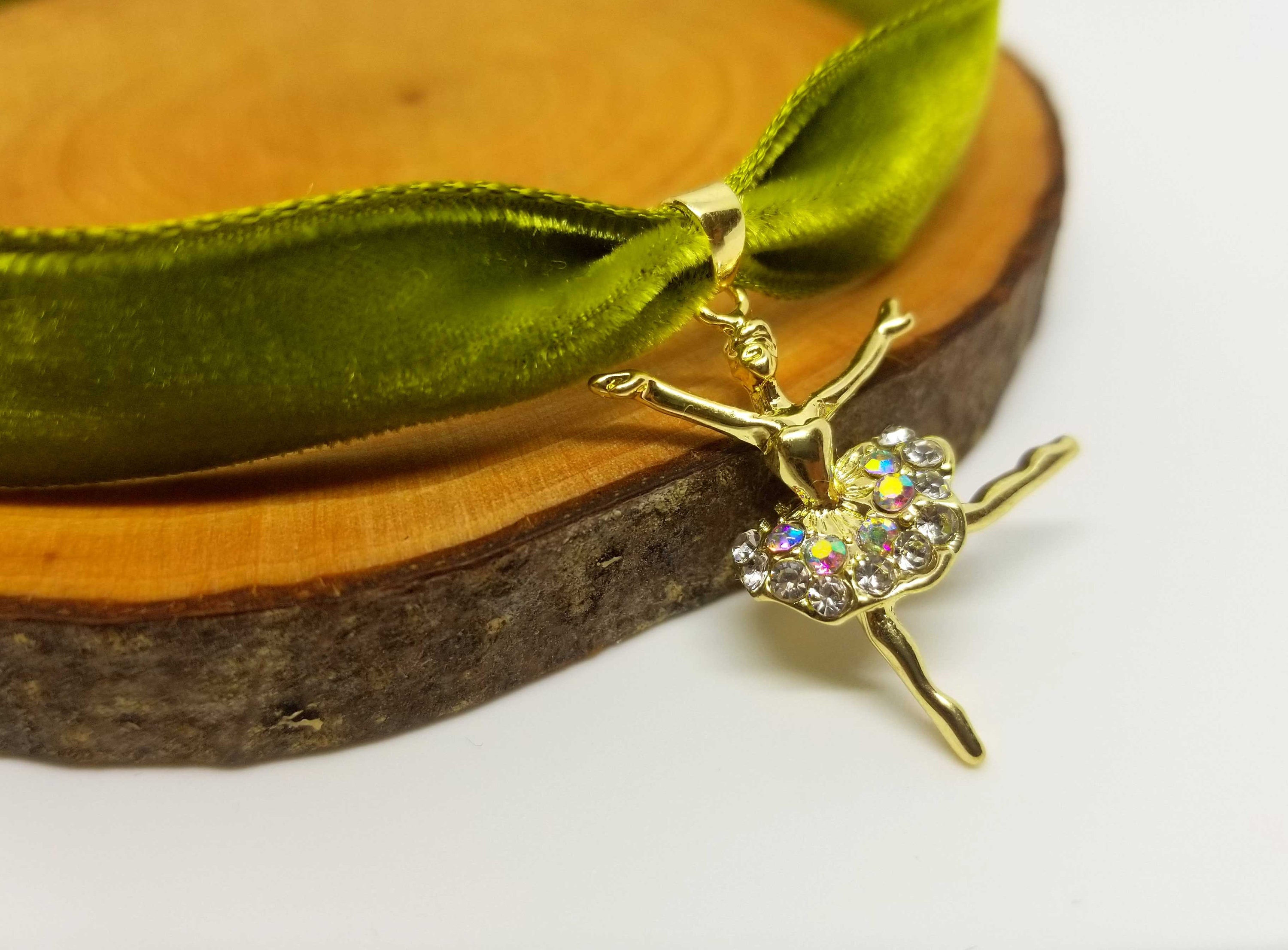 jewelry black velvet necklace,Mother day gift for her,BFF Flower Key chartreuse Velvet Choker Necklace LOVE