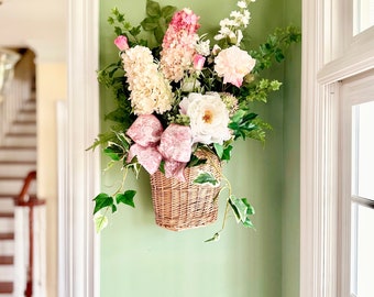 Pink hanging floral basket,spring door hanger,Mother’s Day gift,basket door wreath,hydrangea wreath,spring floral arrangement,housewarming