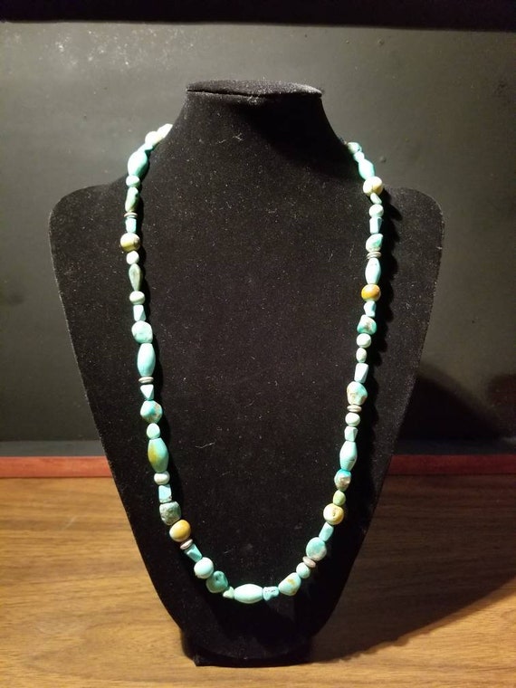 Turquoise beaded necklace