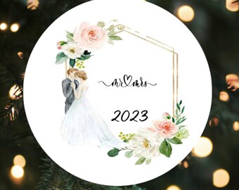 Personalisierte Hochzeitsfigur • Hochzeitsgeschenke • Weihnachtsverzierung für Brautpaar • Mr & Mrs 2023