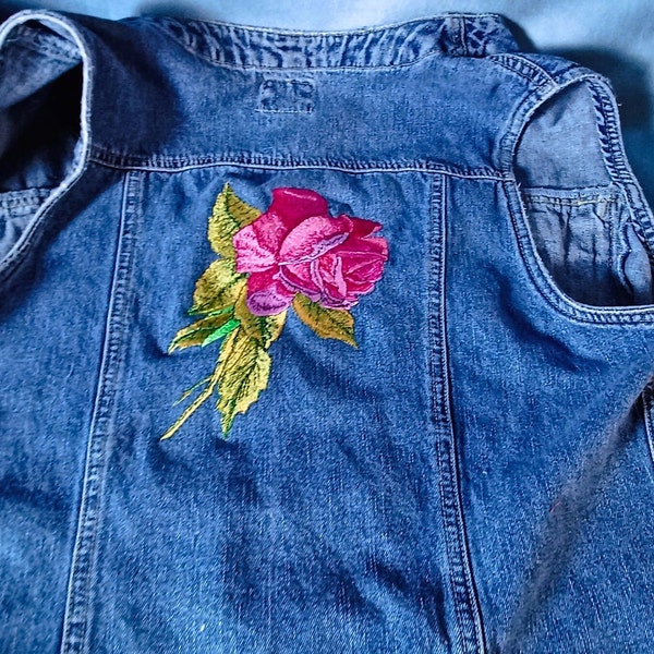 Stylish Women's Denim Vest: Embroidered Rose and Peacocks Design