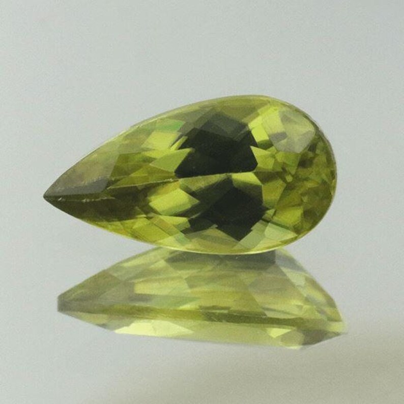 1.36 CT Natural Sphene 10.20x5.40 MM Pear Cut