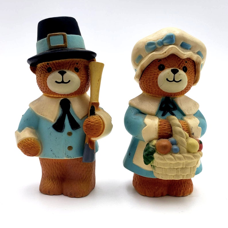 Enesco Thanksgiving Mr. And Mrs. Bear Pilgrim Salt And Pepper Sh Enesco Thanksgiving Mr. And Mrs. Bear Pilgrim Salt And Pepper Sh