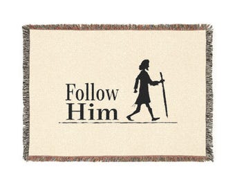 Tkany koc „Podążaj za Nim” | Narzuta chrześcijańska, sylwetka pasterza