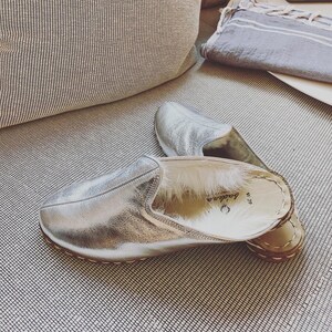 Hut shoes, hut slippers, lambskin leather shoes, women&#39;s Cozy shoes home slipper lambskin warm shoe