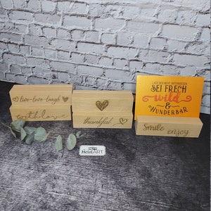 Kartenhalter - Postkartenhalter - Eiche - mit Lasergravur - Geschenk- personalisiert - Gutschein - Liebe - Logo - Hochzeit - Tischkarten