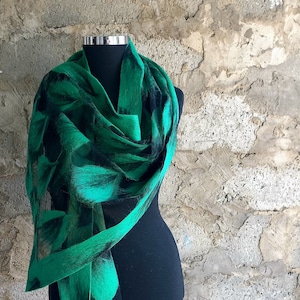 wool scarf/  green felt scarf/ Purple felt scarf/ merino wool / felt scarf/wool scarf / felted scarf / nuno felt scarf/ felt shawl/felt/