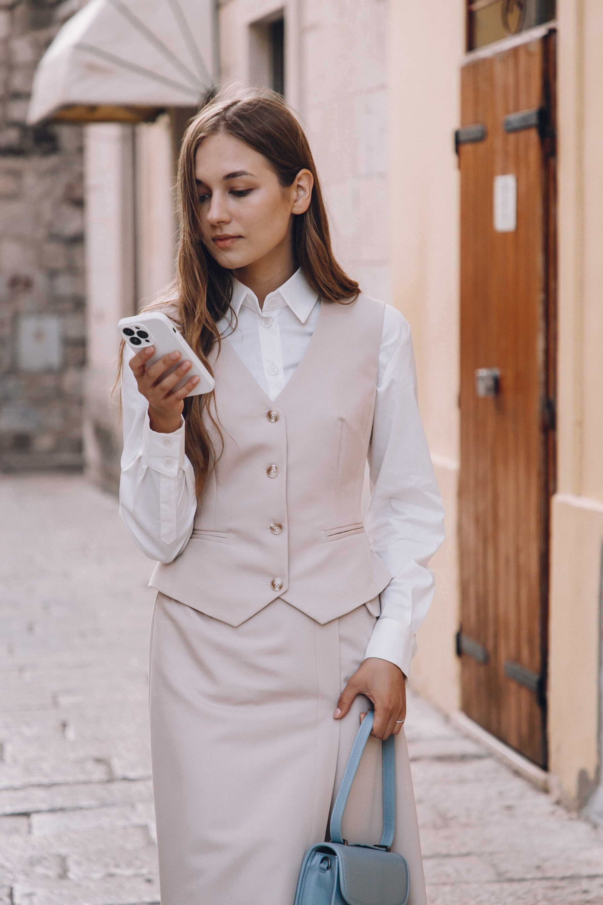 Elegant Women's Vest Skirt Suit: 3-Piece Formal Set Elegant Women's Vest Skirt Suit: 3-Piece Formal Set