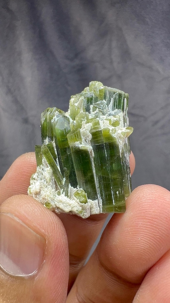 水晶 電気石 クリスタル グリーントルマリン パキスタン産 パキスタン