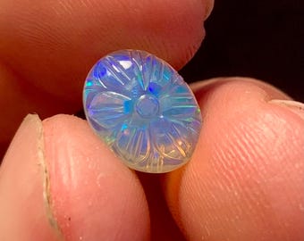 ボルダーオパールのリスの彫刻 - Etsy 日本