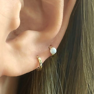 14k solid gold pearl hoop earrings, Tiny pearl earring, Huggie Hoop Earrings, Pearl gold hoops, Tiny pearl earrings, Cartilage hoop earrings