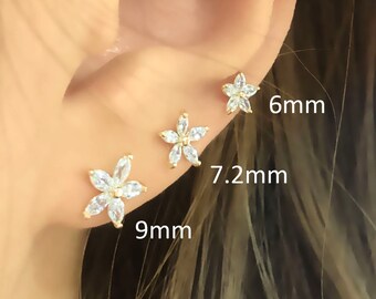 14K Solid Gold Studs, flower Earrings, 14K Gold Studs, Tiny Earrings, Minimalist Earrings, Simple Stud Earrings, Stud Earrings, LS0019EK