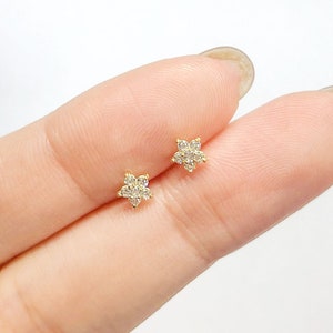 14k Solid Gold Flower Stud earrings, CZ Flower Stud Earrings, Dainty CZ Stud Earrings, Solid Gold Earrings, Tiny Flower Earrings