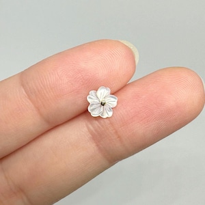 14k Solid Gold Mothet of Pearl Stud Earrings, Flower Carving Mother of Pearl Studs, Flower Shape Cartilage Helix Tragus Stud Earrings