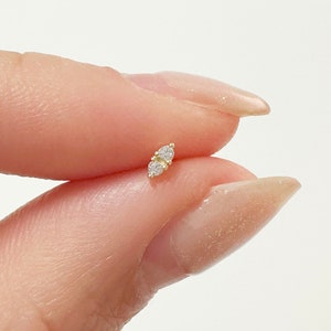 Pendientes de oro macizo de 14 quilates con doble circonita blanca, pendientes de dos piedras CZ, pendientes minimalistas, pendientes de oro de 14 quilates con cierre de rosca.