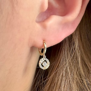 14K Solid Gold Runde Dngle Hoop Ohrringe, Drop CZ Charm Hoop, Gold CZ Drop kleine Huggie Hoop Ohrring, einfache Hoop Ohrringe