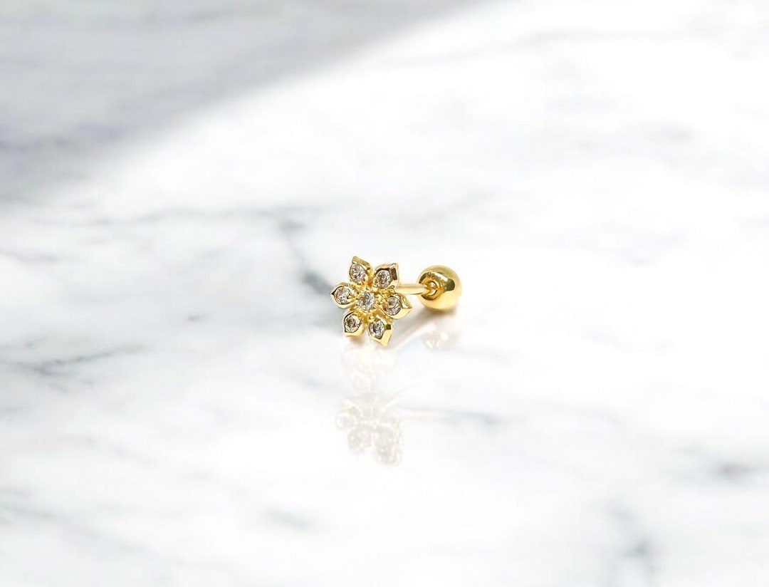 VINTAGE HOLLYWOOD [14K Gold] Petit Daisy earrings ピアス 14k Solid Gold Tiny Flower Stud Earring, Daisy Ear Piercing
