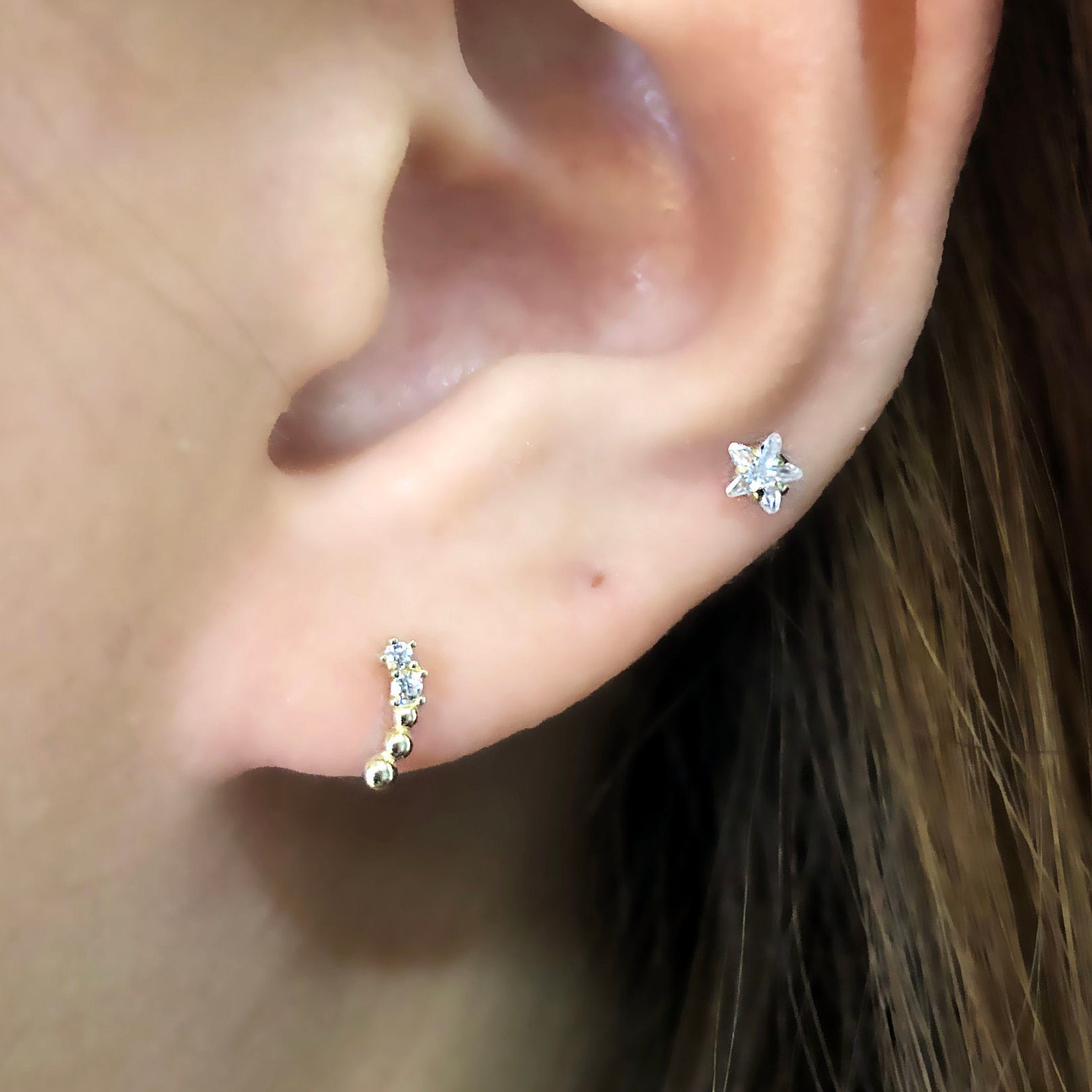 A-pair 14k Gold Star Studs, 14K Solid Gold Studs, 14K Gold