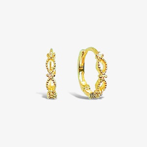 14k Solid Gold Dainty Chain Hoop Earrings, Gold Twisted Hoop Earrings, Simple Hoop Earring, Huggie Hoop Earring, Small hoop Earrings, 98