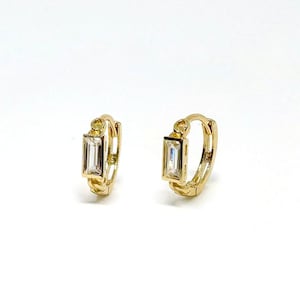 14K Solid Gold Baguette CZ Huggie Hoop Earring, Small Helix Hoop, Rectangle CZ Cartilage Hoop, Tragus Hoop, Dainty Earring, Gold Huggie Hoop