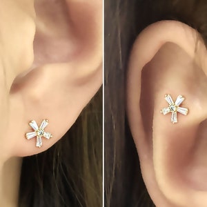 Brincos de tarraxa em forma de estrela de ouro maciço 14k, piercings de estrela, brincos de tarraxa em forma de estrela de zircônia cúbica minúscula, brincos celestiais, brincos minimalistas, brincos de tarraxa em forma de estrela de zircônia cúbica