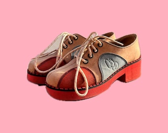 Schoenen uit de jaren 70* Veterschoenen uit de jaren 70, maat EU 37/38