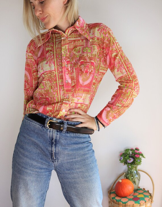 Magical 60s/70s Novelty Print Blouse