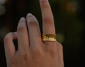 Anello martellato placcato oro 18 carati impermeabile, anello Boho aperto, anello largo in acciaio inossidabile 316l, anello indice martellato, anello in oro Boho US7