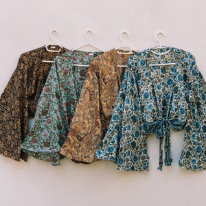 Wickelbluse mit Trompetenärmel, Wickeltop Seide, Hippie Kimono kurz, Boho Bluse, Festival Outfit, Wickel Bolero, Boho Kleidung Glockenärmel Bild 1