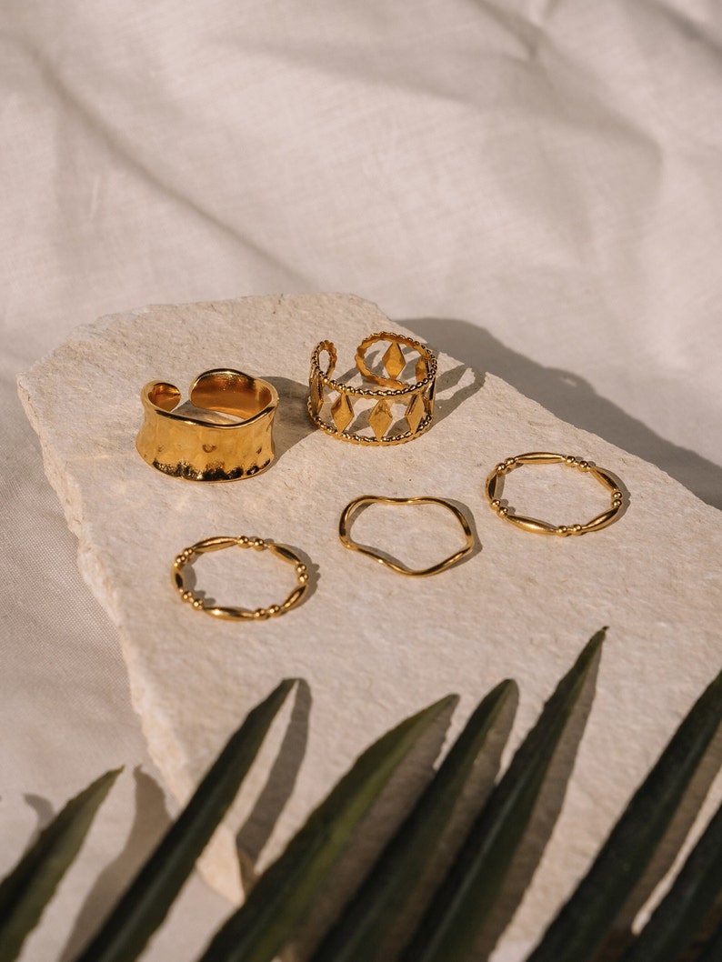 Boho Ring Set Gold Plated, Non Tarnish Rings Waterproof Stainless Steel, Stackable Rings Adjustable Gold, Index Finger Hammered Rings Gift Set of 5 Rings