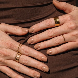 Minimalistischer Designer Ring 18K Vergoldet Wasserfest, Stapelringe Gold, Schmaler Boho Ring Dünn, Filigraner Edelstahl Ring Gold Bild 8