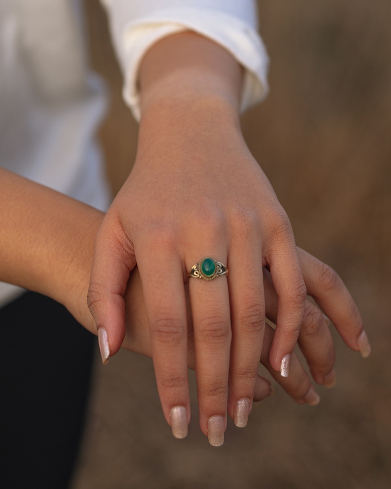 Grüner Onyx Ring, Boho Schmuck Ring mit Grünem Stein, Messing Ring mit Stein, Ring Gold Grüner Stein,Boho Ring größenverstellbar,Grüner Ring Bild 9