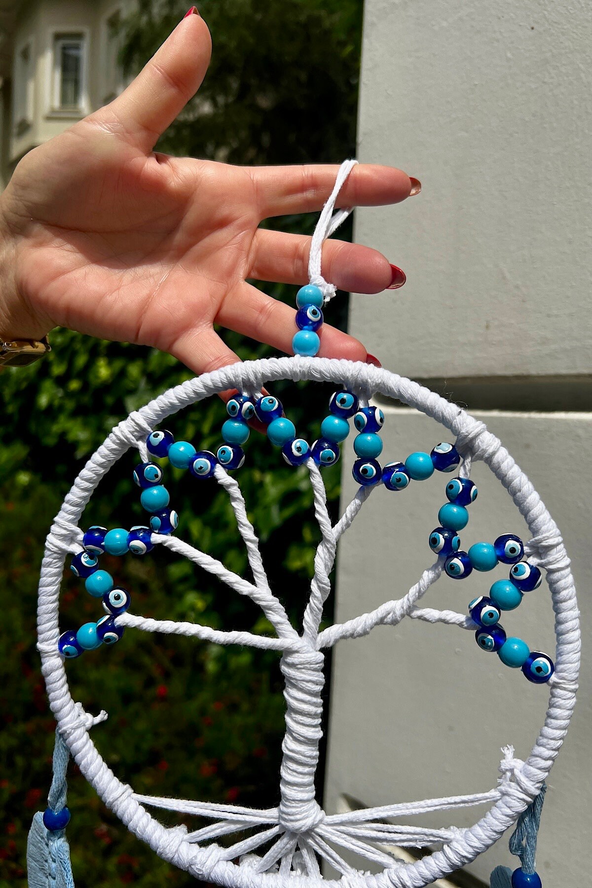 Acchiappasogni Gotico Con Occhio Turco - Decorazione Macram&egrave; E Piume Bianche Per Parete (75cm)