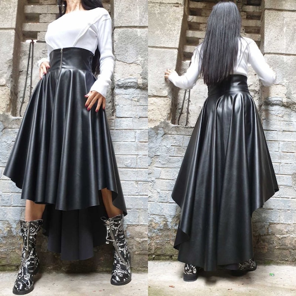 Neue Kollektion Öko-Lederrock / Schwarzer Rock mit hoher Taille / Asymmetrischer Lederrock / Extravaganter Frauenrock / Kurzer langer Öko-Lederrock