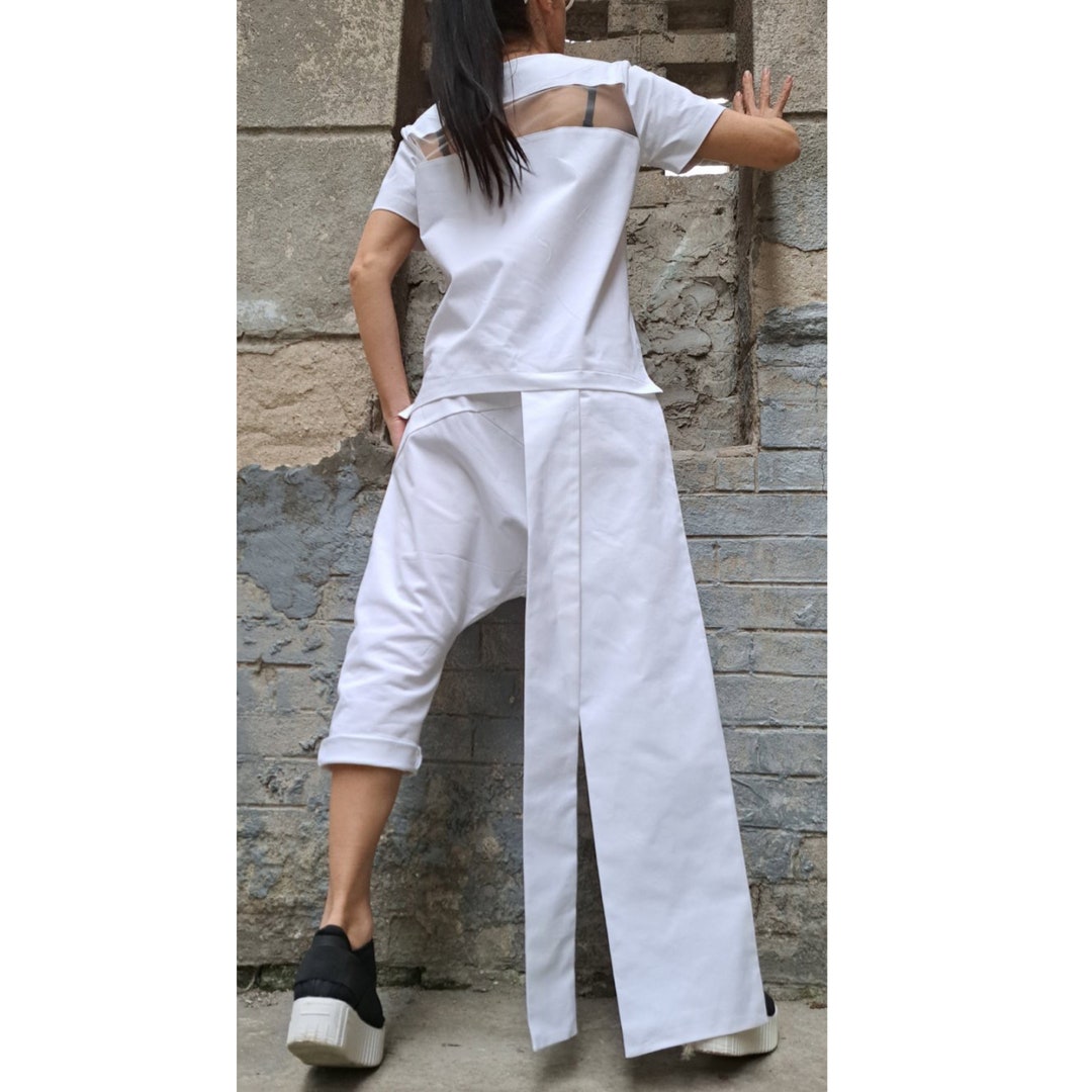 Wavlynn White Cotton Stand Collar Top With Asymmetric Design For Spring Collection main image 0