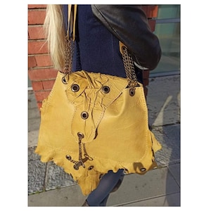 Asymmetrische Schultertasche Senffarbe/Hochwertige Ledertasche/Handtasche für den Alltag/Extravagante Damentasche/Echte Ledertasche By AngelBySilvia