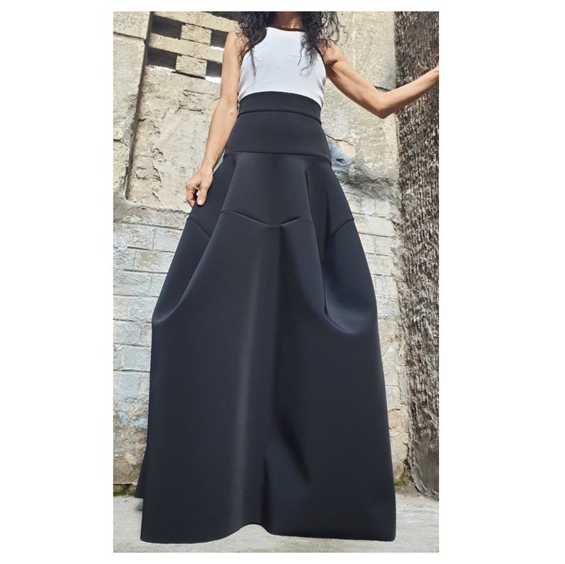 Extravagante lange rok/hoge taille rok/Avant-Garde zwarte rok/vrouwen comfortabele rok/vrouwen neopreen rok/gedeconstrueerde rok/Gothic afbeelding 2