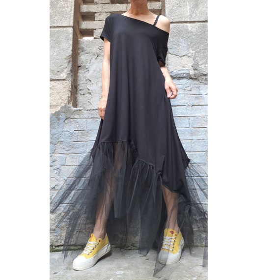 tulle asymmetric dress VIENNA Asymmetric Corset Lace Tulle Maxi Dress main image 0