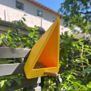 Design birdhouse &quot;House of birds&quot; 3D printed, triangular shape, birdhouses, feeding birds