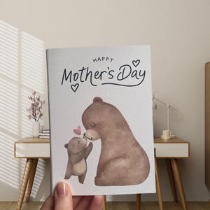 Cartão fofo para o Dia das Mães – Ilustração de mamãe e bebê urso
