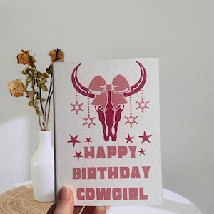 Carte de voeux joyeux anniversaire cow-girl - Charme western rustique