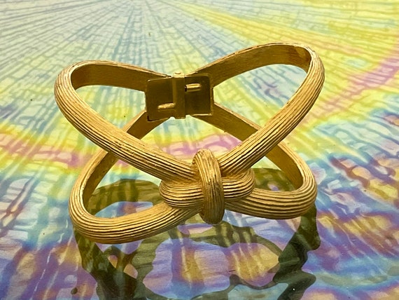 Vintage Bangle Bracelet Crown Trifari Criss Cross… - image 8