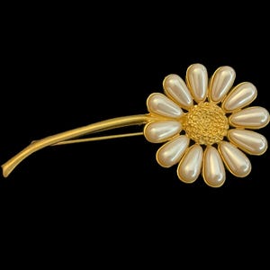 Givenchy Daisy Brooch Pin Pearl Tear Drop Petals Matte Gold Tone