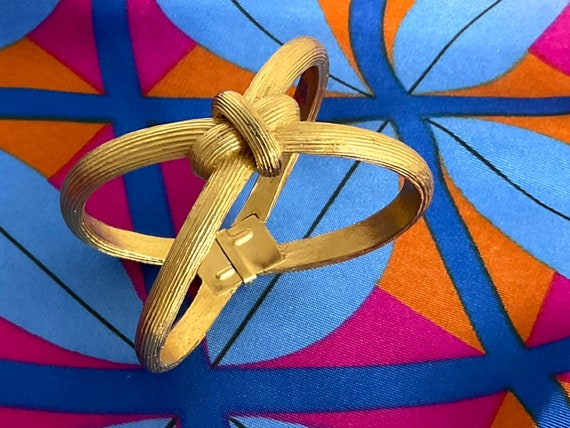 Vintage Bangle Bracelet Crown Trifari Criss Cross… - image 2