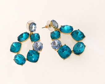 Oscar de la Renta Bold Crystal Hoop Drop Earrings Dangle Aquamarine Blue Turquoise Post Pierced Gold Tone Statement Runway